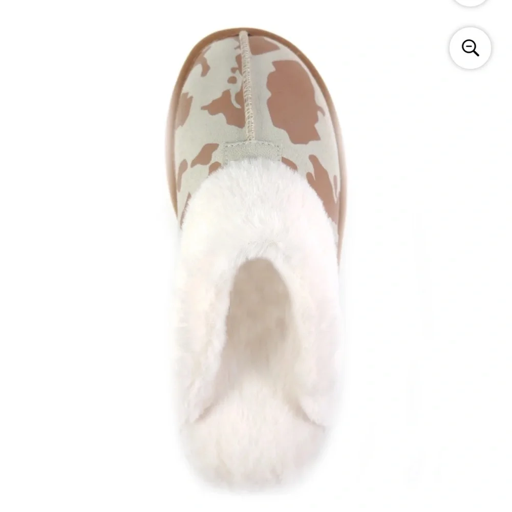 NWT Joyspun Women's Suede Clog Slippers - Picture 6 of 7